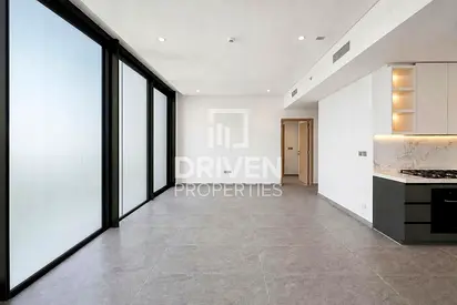 Waterfront Living | Ready to Move in | Modern Apt