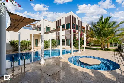 Miami Style | Stunning Marina Views | Beach Access