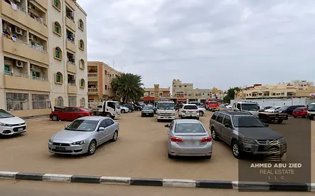 أرض زاوية سكني تجاري للبيع في النعيمية 1 عجمان، مساحة 10,000 قدم مربع، تصريح أرضي + 4 طوابق، موقع استثماري مميز وقريب من الخدمات والطرق الرئيسية