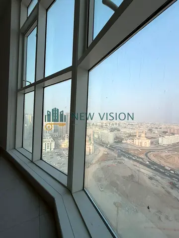 غرفتين وصالة بإطلالة مفتوحة وغرف ماستر مع باركن مغطىوتسهيلات في الدفعات موقع حيوي متميز قريب من مخرج دبي