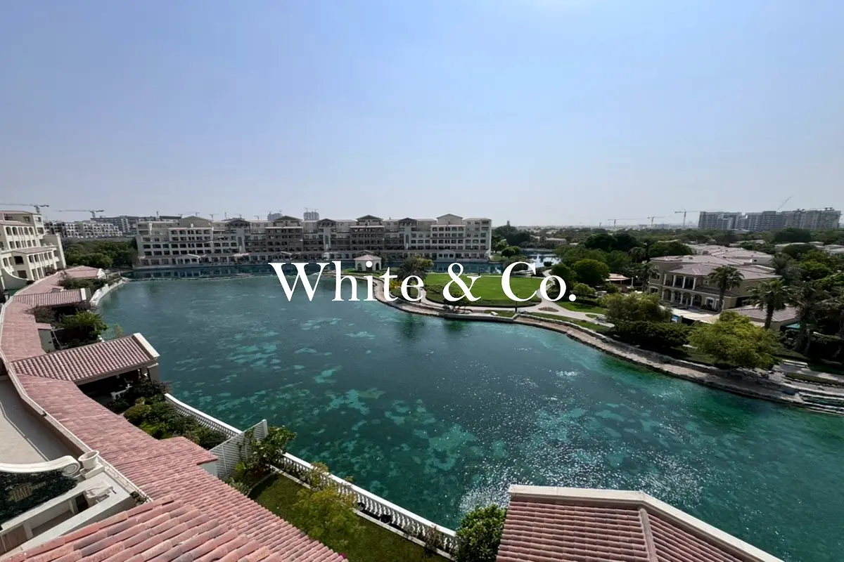 Stunning Duplex | Lake View | Top Floor