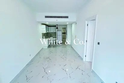 Unfurnished | Upgraded | Metro Cluster
