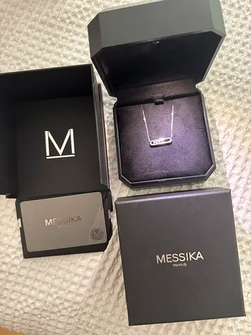 Messika diamond bar necklace with chain - comes with box and card