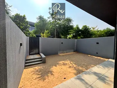 DISTRESS DEAL FOR CASH BUYER | 3BR Mid Unit | Single Row | All Rooms Master | Azalea, Massar