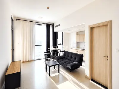 HIGH FLOOR | VACANT | INVESTOR OPPORTUNITY