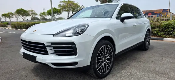 PORSCHE CAYENNE MODEL 2019 G.C.C ACCIDENT FREE KM 114000 ONLY