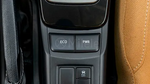 صورة 15 لـ 2025 Toyota FORTUNER