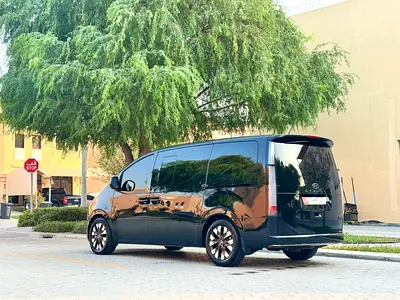 2023 Hyundai STARIA photo 5