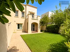 2 BED+study VILLA-FRESHLY RENOVATED-CORNER UNIT-LARGE GARDEN