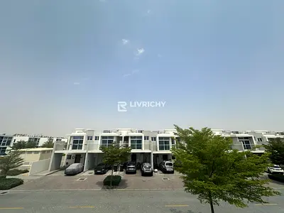 FOR SALE | MID UNIT | B2B | QUICK IN OUT | 3 BED