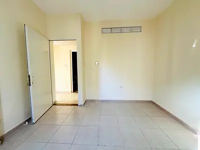 Amazing offer 1bhk close to glasse super market price 30k