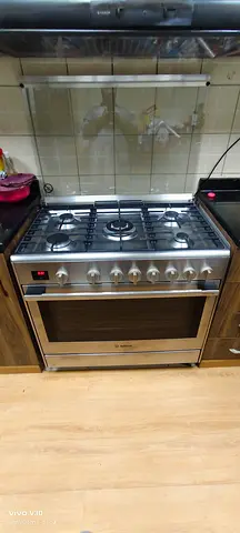 Bosch series 8 full Gas Cooker with Oven 90 cm- Good Working Condition