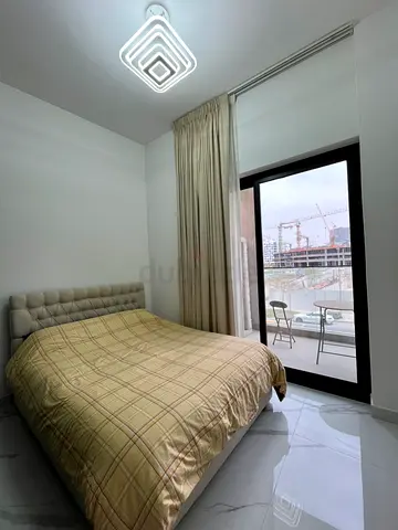 2BR, Bright, Beautiful fully furnished, Prime location