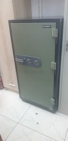 Mahmayi Heavy Duty Security Safe – Large Size – Excellent Condition  120 x 60 x 54  cm
