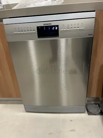Siemens exellent condition dishwasher new model perfect working no scratches no damage