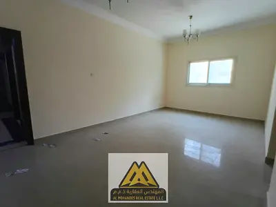 One bedroom and living room. Balcony. One bathroom. Central air conditioning. Closed kitchen. Family building. Excellent location close to services a