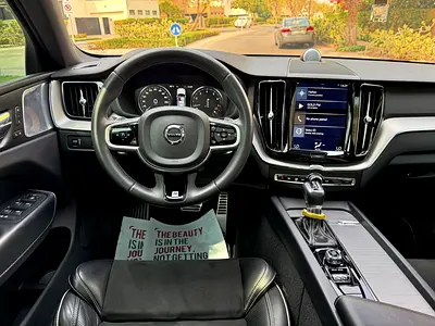 صورة 15 لـ 2018 Volvo XC60