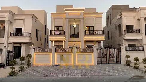 Classic villa on the main street + high-end finishing | 6 rooms + 2 floors and a roof | Offer includes registration and ownership fees