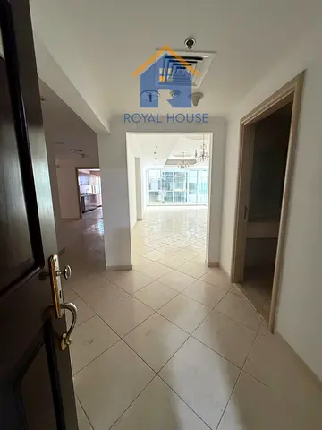 Three bedrooms for sale with an open side view