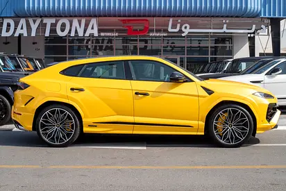 صورة 7 لـ 2025 Lamborghini URUS