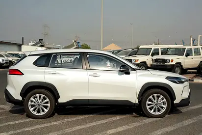 2026 Toyota COROLLA CROSS 照片 3