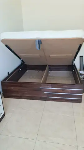 King storage bed with hydraulic lift - dark wood