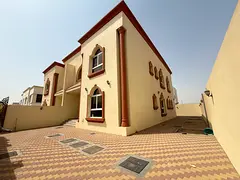 Like new villa 4BHK 6washroom maid room seprat hall