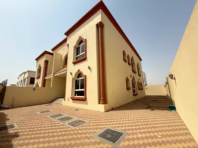 Like new villa 4BHK 6washroom maid room seprat hall