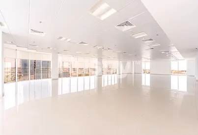Vacant | 3,000 Sq. Ft. | Corniche