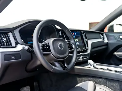صورة 9 لـ 2024 Volvo XC60