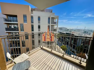 Fully Furnished 1BR |Close Kichen +Study Room |All Amenities