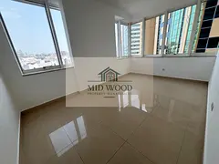 3 BR + Parking l Spacious l well maintained l Ideal Location l Airport road