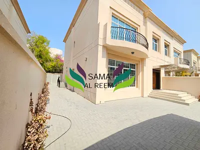 Ready To Move Commercial Villa In Jumeirah 1