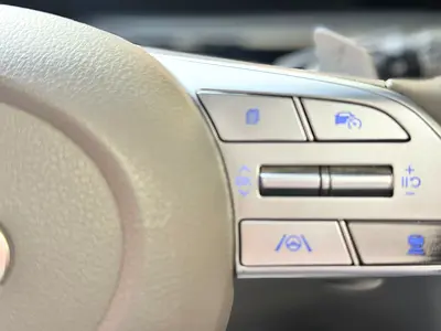 2023 Hyundai STARIA photo 12
