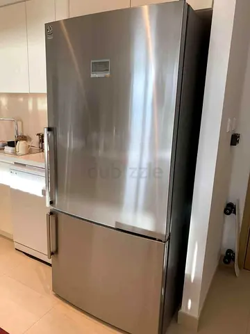 Bosch Series 6 Bottom Freezer 682 Liters 186 X 86 Cm With Refrigerator On Top, Inox Color Door