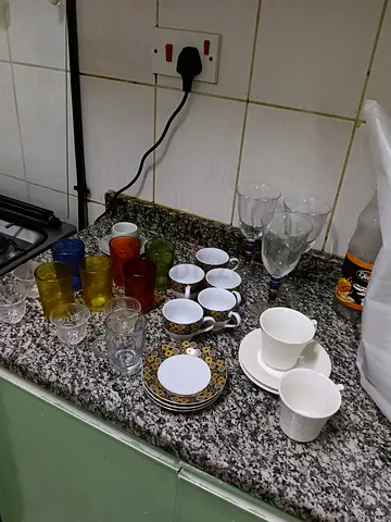 Free kitchen crookery