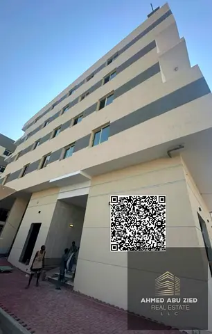 بنايه سكنيه كامله للايجار(G+4) قريبه من كورنيش عجمان