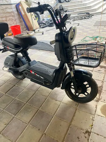 Electric scooter for sale without battery used for 1 year condition is average