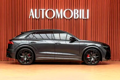 2020 AUDI RS Q8 照片 2