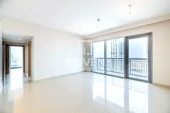 Mid Floor | Vacant Unit | Swimming Pool View