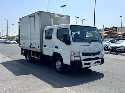 Mitsubishi Canter Double Cab Chiller 2020 GCC Specs - Ready for Work