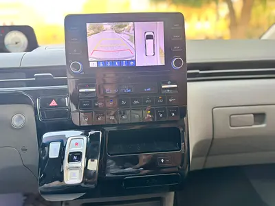 2023 Hyundai STARIA photo 10