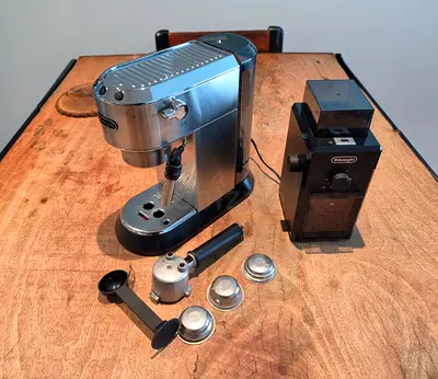 De'Longhi Dedica Coffee Espresso Machine + Electric Grinder