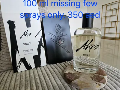 Akro smile