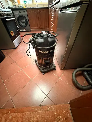 Panasonic Industrial Vacuum Cleaner - MC-Y4000 (Good Working Condition)