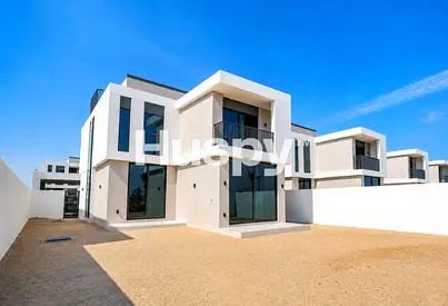 Standalone | Golf Course Living | Park Backing