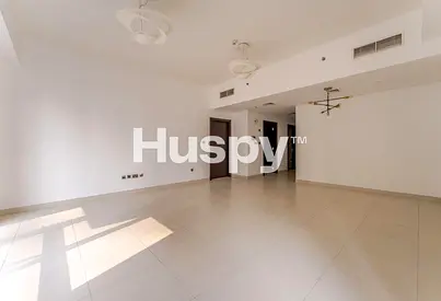 Vacant | Closed Kitchen | Mid Floor