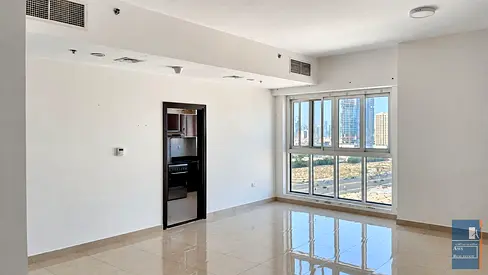 Modern 1BHK for Family, With Pool, Car Park & Gym
