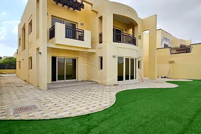 5BR Corner Villa | Private Pool | Spacious Garden