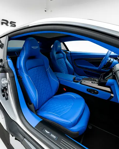 صورة 13 لـ 2025 Aston Martin VANQUISH